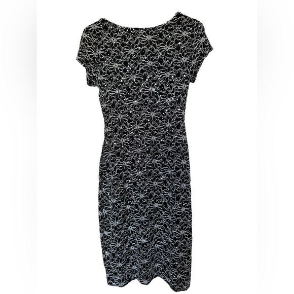 Connected Apparel Short-Sleeve Lace Sheath Dress - Picture 5 of 9